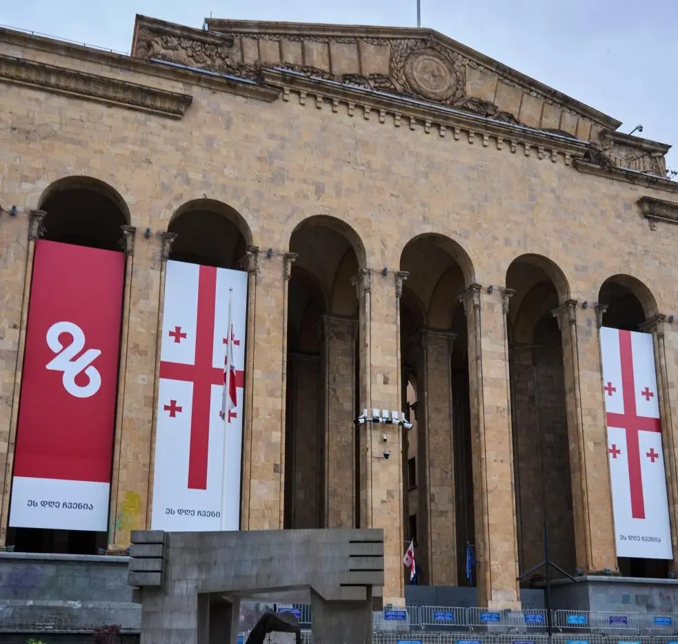 Parlamentsgebäude am Rustawelis Gamsiri, Tiflis