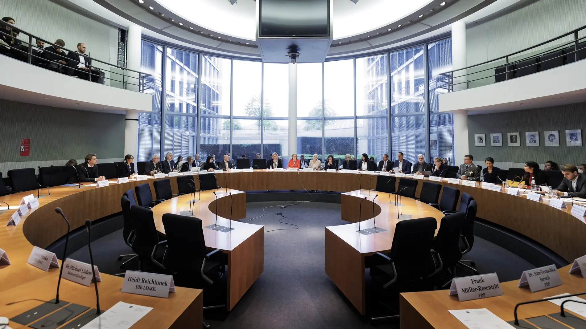 Blick in den Sitzungssaal zur Konstituierung der Enquete Kommission