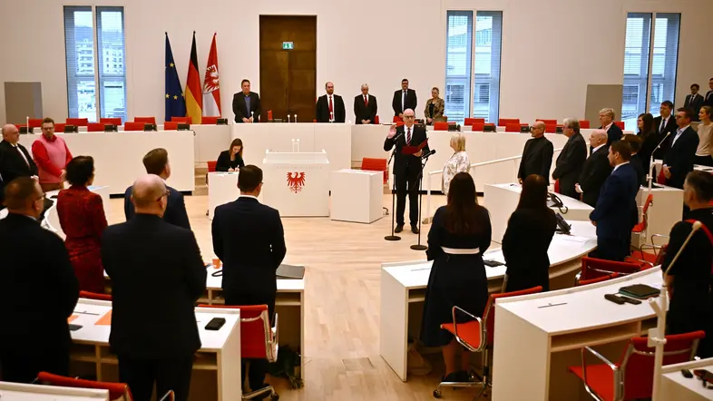 Dietmar Woidke bei seiner Vereidigung im Landtag in Potsdam