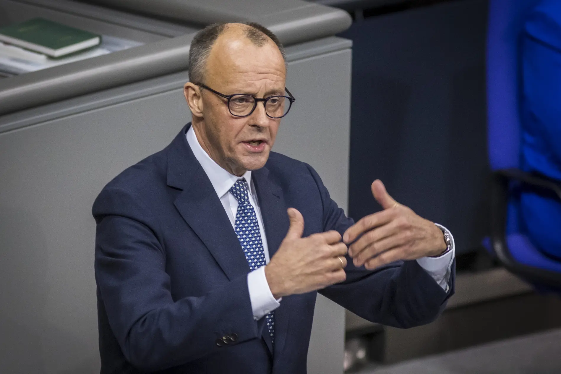 Friedrich Merz während seiner Rede im Plenum