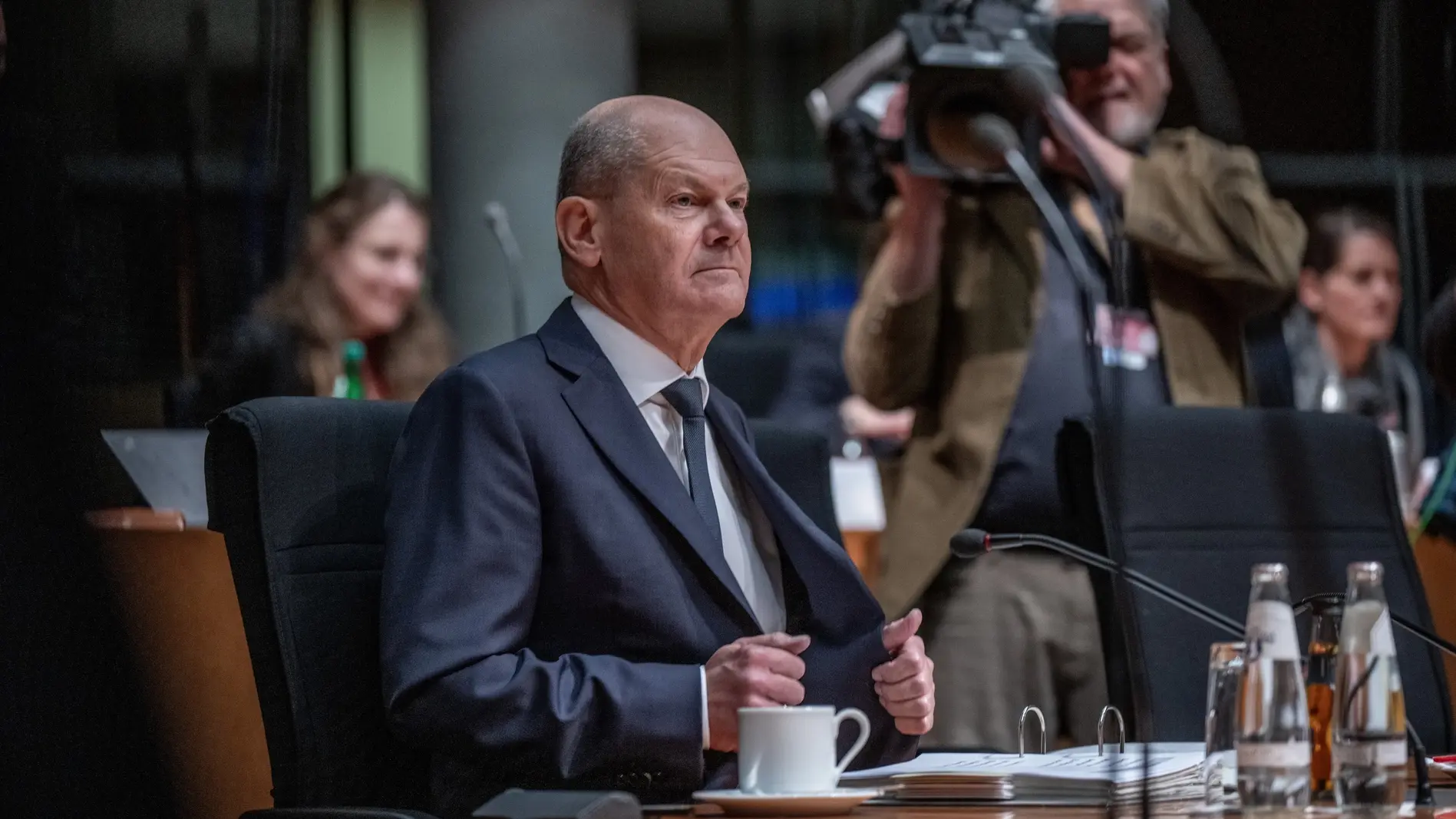 Olaf Scholz sitzt als Zeuge vor dem Afghanistan-Untersuchungsausschuss