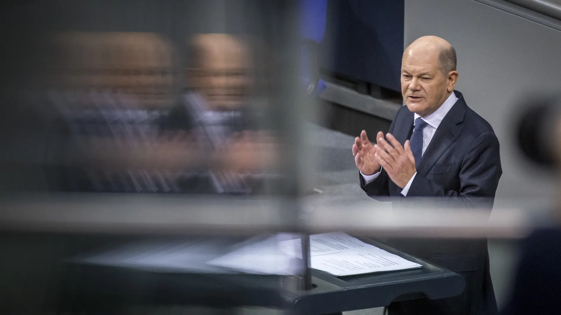 Mehr zum Thema Scholz verliert Vertrauensfrage im Bundestag