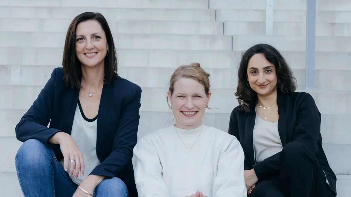 Die Herausgeberinnen Cécile Weidhofer, Stefanie Lohaus und Tannaz Falaknaz