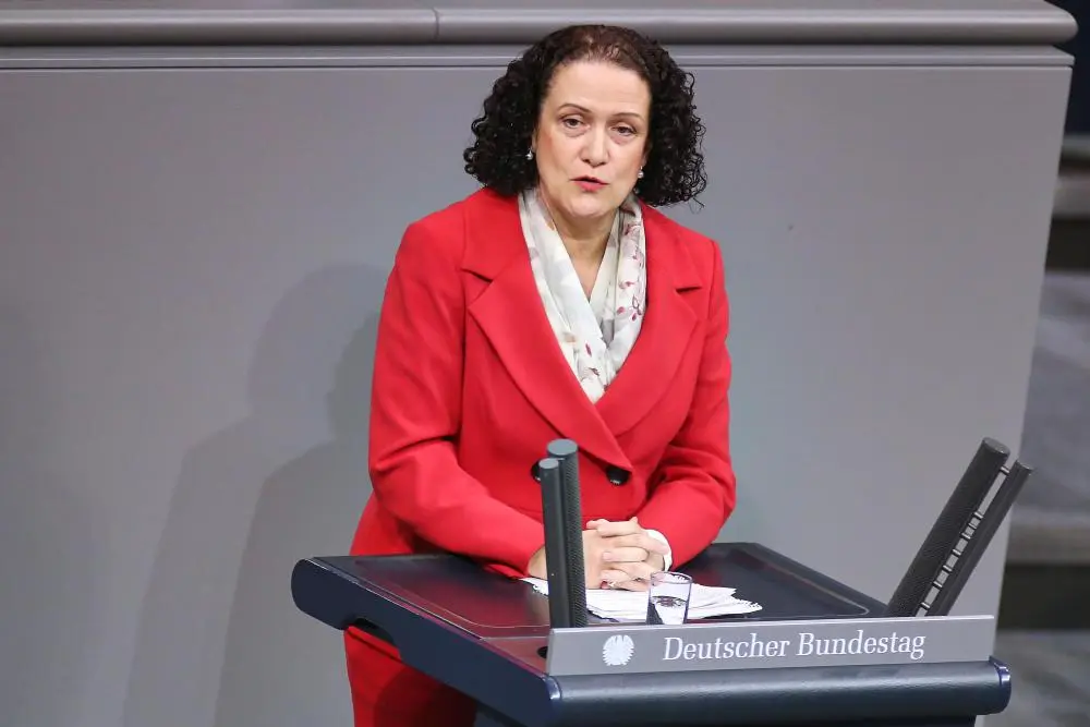 Nicole Höchst am Rednerpult