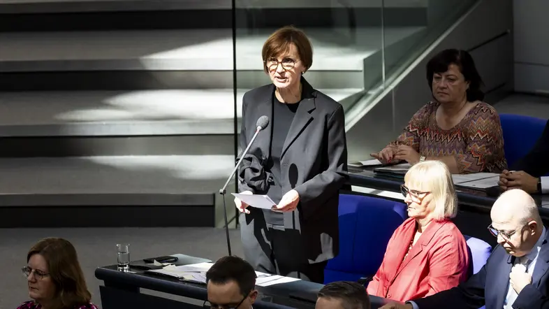 Bettina Stark-Watzinger in der Regierungsbefragung des Bundestages