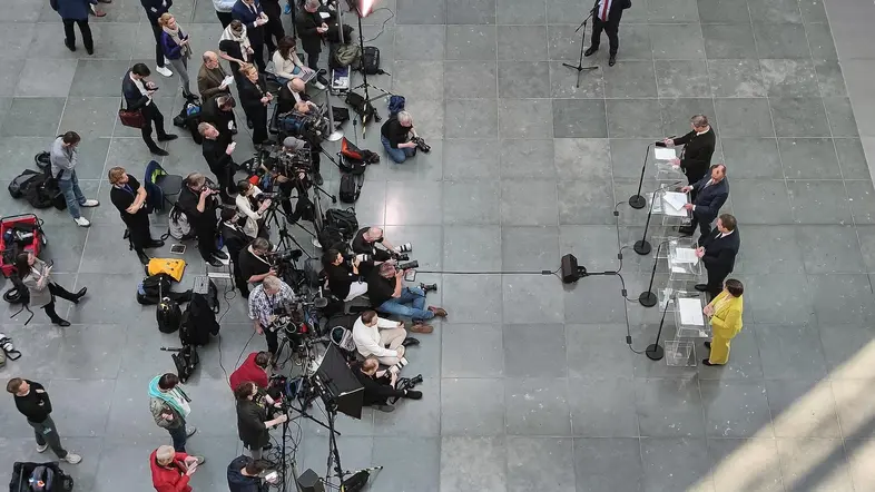 Pressekonferenz von Merz, Klingbeil, Esken und Söder im Bundestag