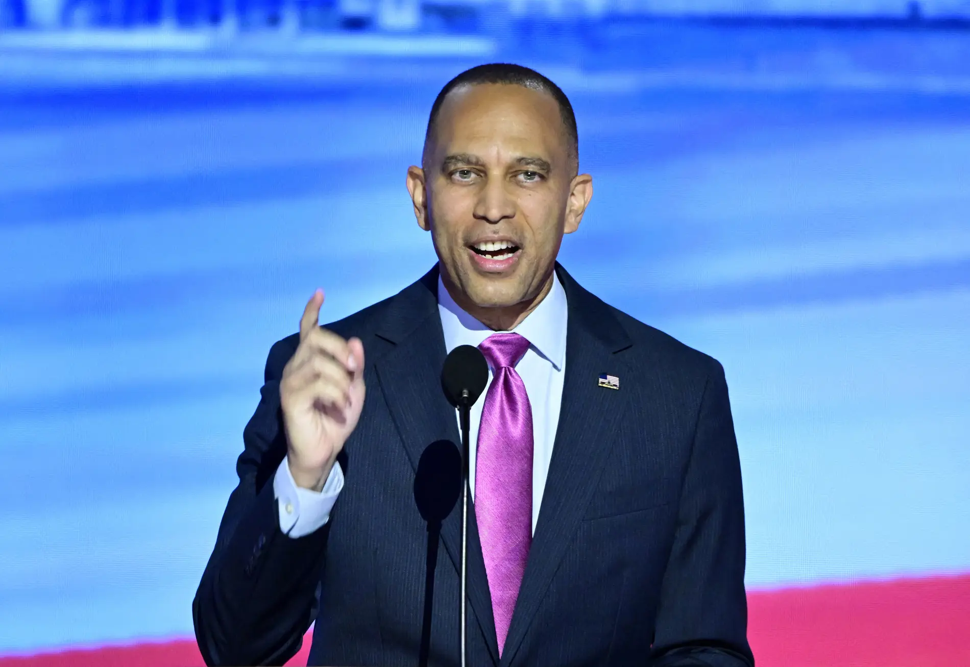 Hakeem Jeffries am Mikrofon