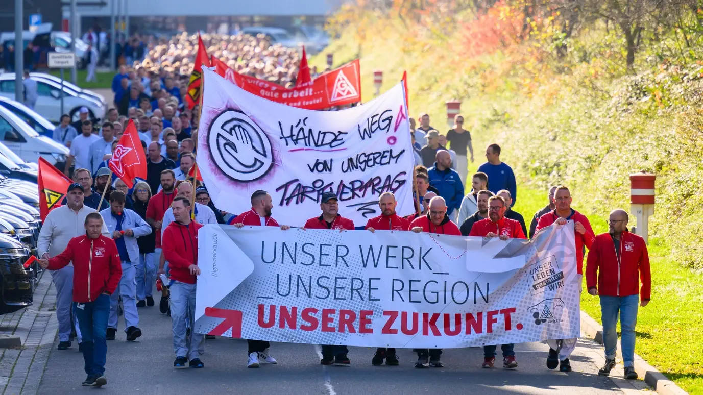 Mehr zum Thema "Alle zehn deutschen VW-Standorte sollten erhalten bleiben"