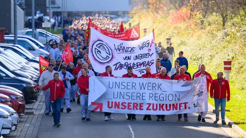 Beschäftigte protestieren