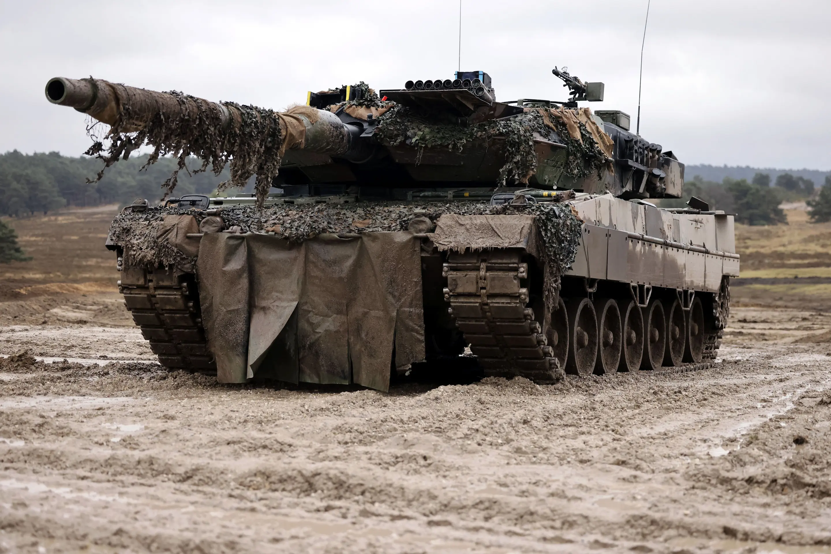 Ein Leopard 2 A6 Kampfpanzer in der Generalfeldmarschall-Rommel-Kaserne.