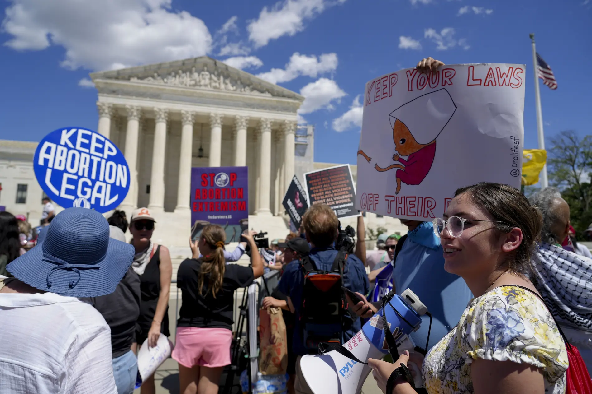 Protestanten vor dem Obersten Gerichtshof in Washington, D.C.