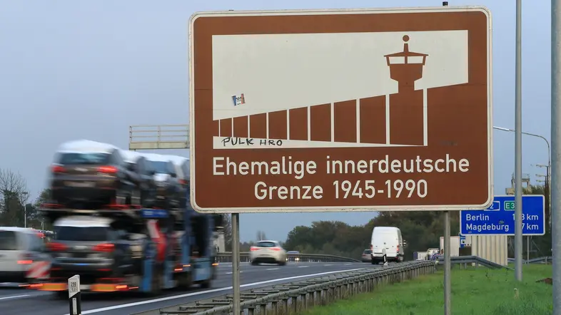 Hinweisschild zur ehemaligen innerdeutschen Grenze.