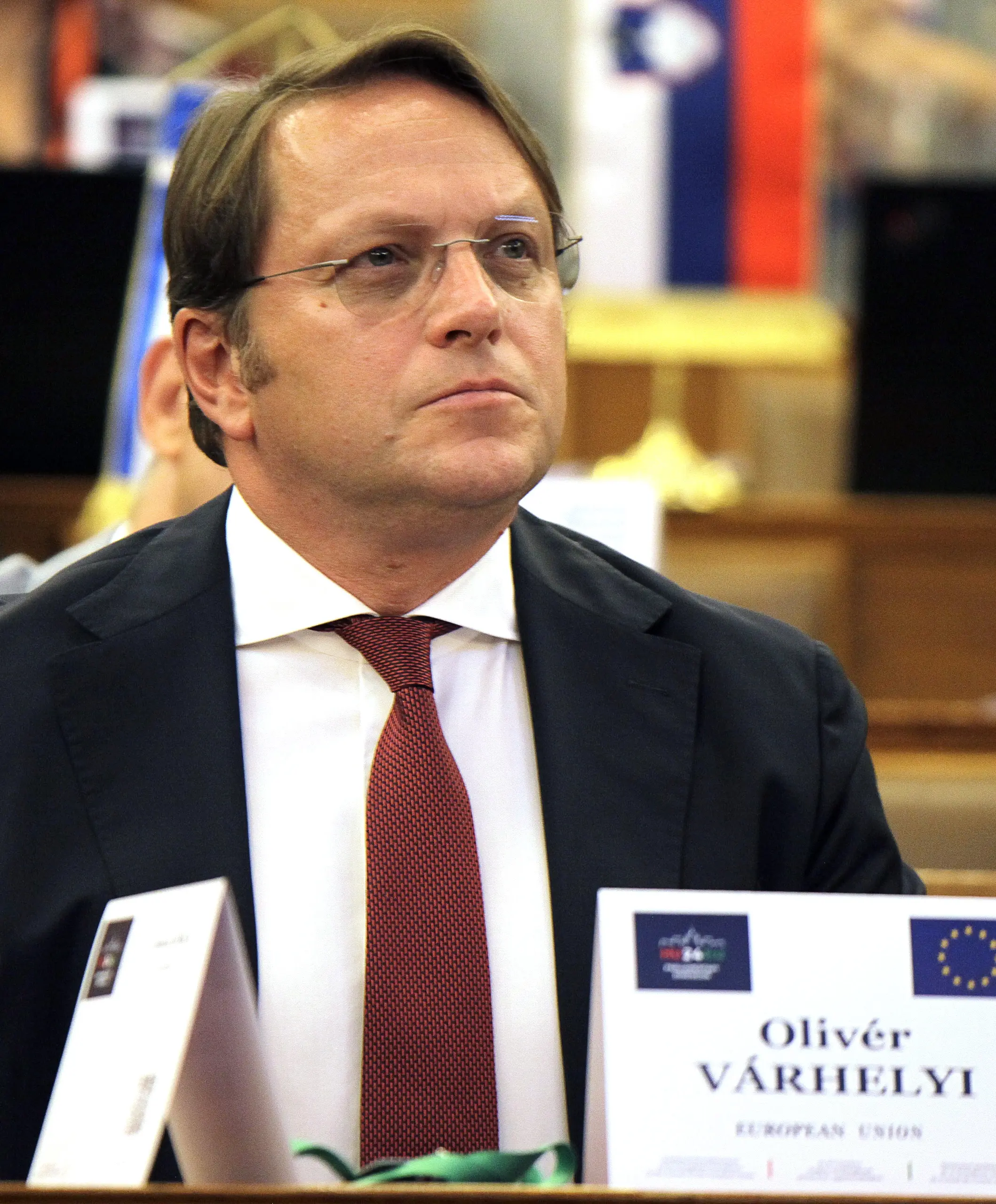 Olivér Várhelyi im EU-Parlament