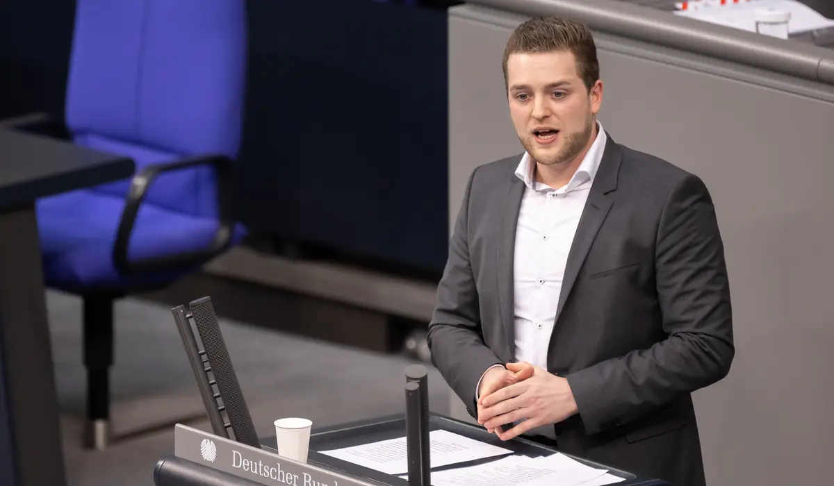 Martin Diedenhofen am Rednerpult im Bundestag