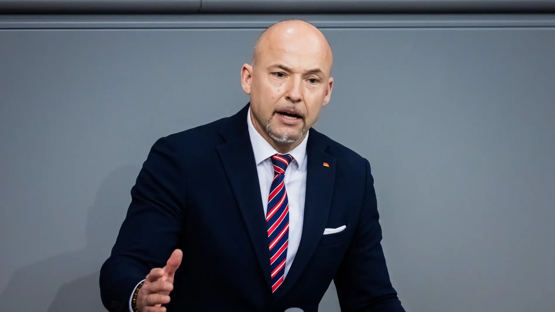 Alexander Hoffmann während seiner Rede im Bundestag