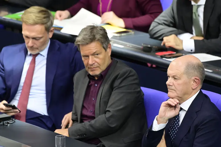 Christian Lindner, Robert Habeck und Olaf Scholz auf der Regierungsbank