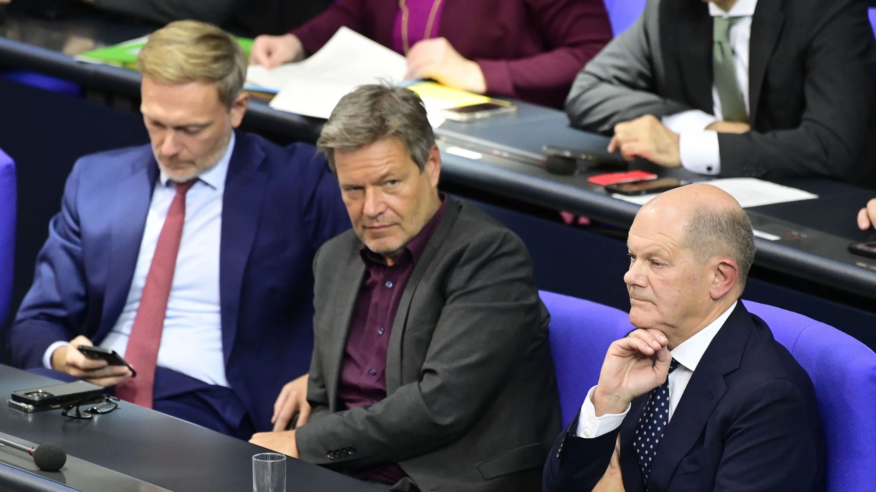 Christian Lindner, Robert Habeck und Olaf Scholz auf der Regierungsbank