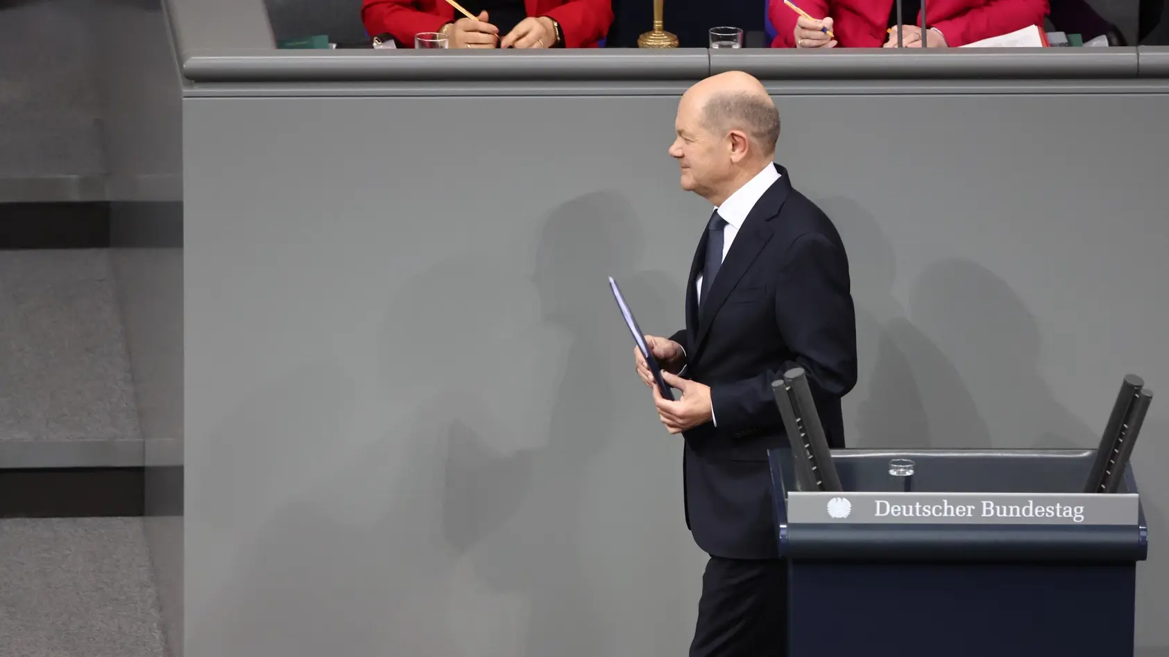 Mehr zum Thema Zeit der Abrechnung im Bundestag