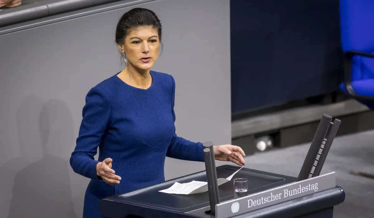 Sahra Wagenknecht am Rednerpult