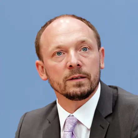 Marco Wanderwitz während der Bundespressekonferenz