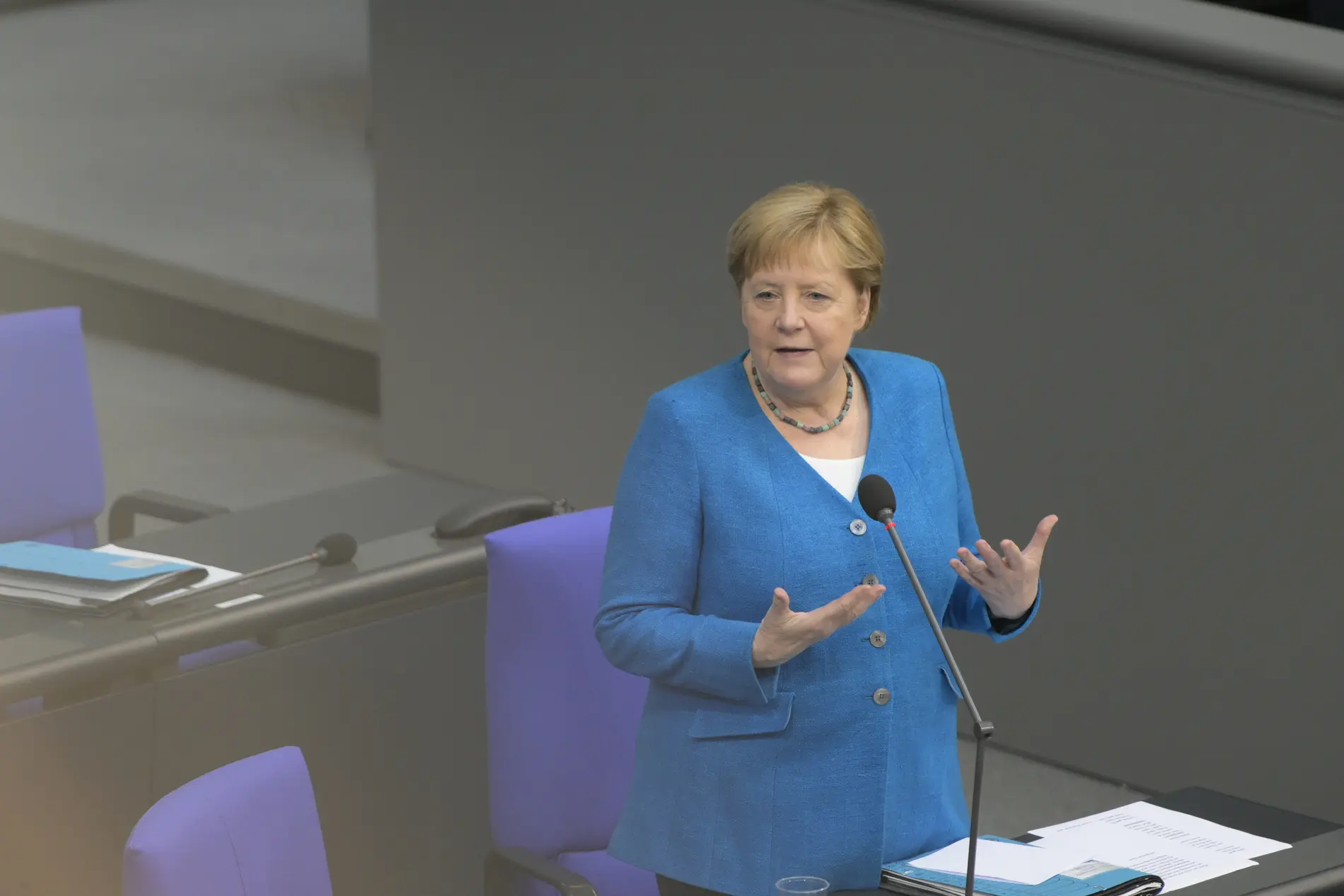 Bundeskanzlerin Dr. Angela Merkel (CDU) in der Regierungsbefragung bei der 235. Sitzung des Bundestages.