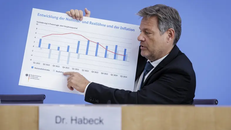 Robert Habeck stellt die Herbstprojektionen der Bundesregierung vor