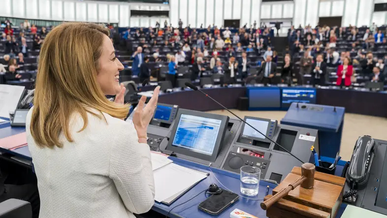 Roberta Metsola im Europäischen Parlament in Straßburg