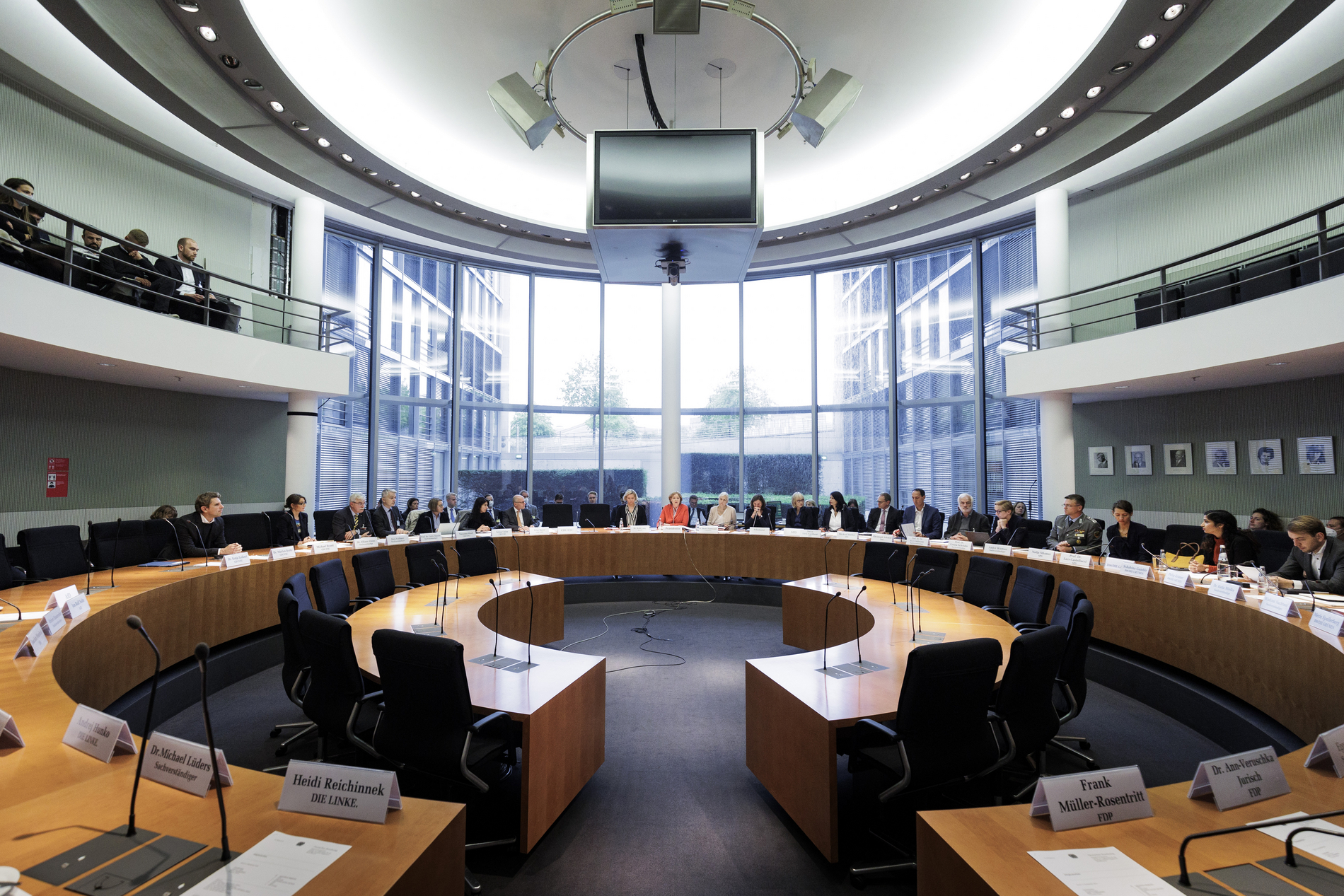 Blick in den Sitzungssaal zur Konstituierung der Enquete Kommission